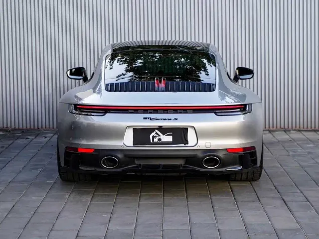 Porsche 911 — Фото автомобиля 6