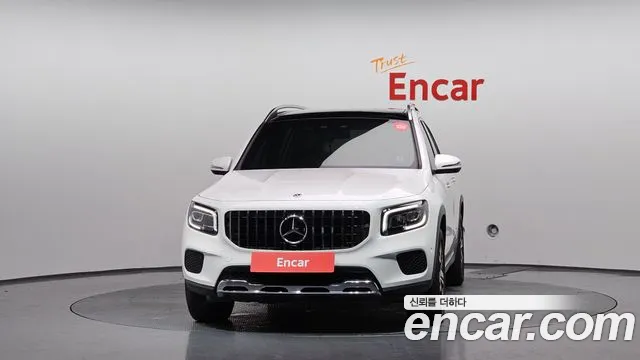 Фотография автомобиля — Mercedes-Benz GLB-Class