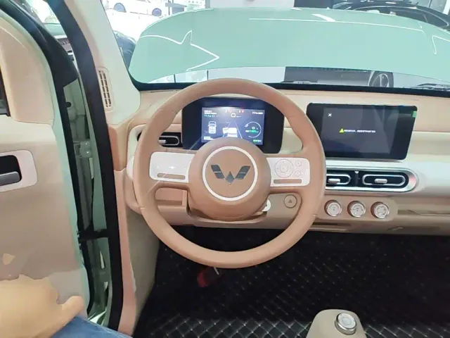 Wuling Hongguang Mini EV — Фото автомобиля 10