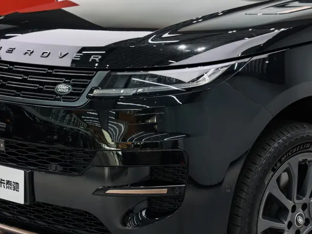 Land Rover Range Rover Sport — Фото автомобиля 8