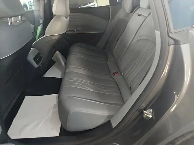 Geely Galaxy E8 — Фото автомобиля 16
