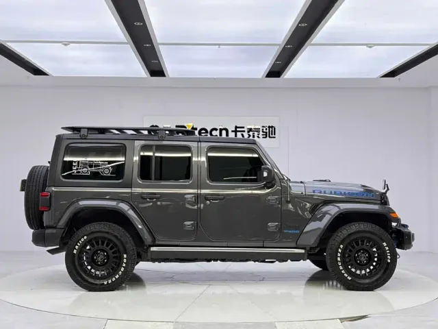 Jeep Wrangler 4xe — Фото автомобиля 6