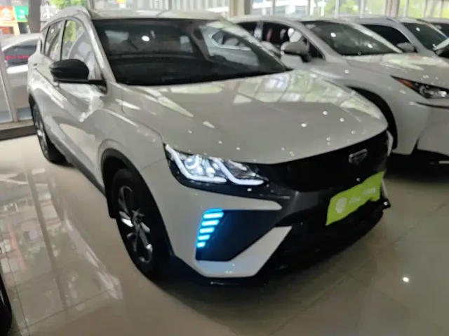 Geely Binyue — Фото автомобиля 21