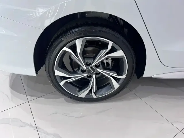Audi Audi A3 2023 A3L Limousine 35 TFSI Luxury Sport — Фото автомобиля 19
