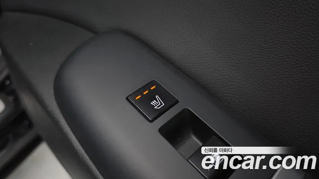 Hyundai Grandeur Grandeur (GN7) 2.5 Бензин 2WD — Фото автомобиля 18