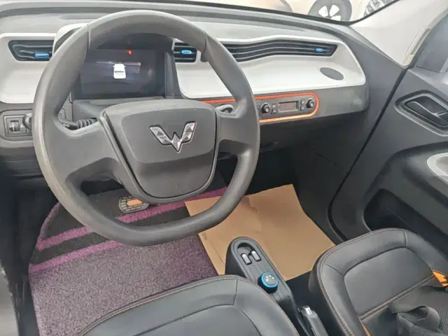 Wuling Hongguang Mini EV — Фото автомобиля 9
