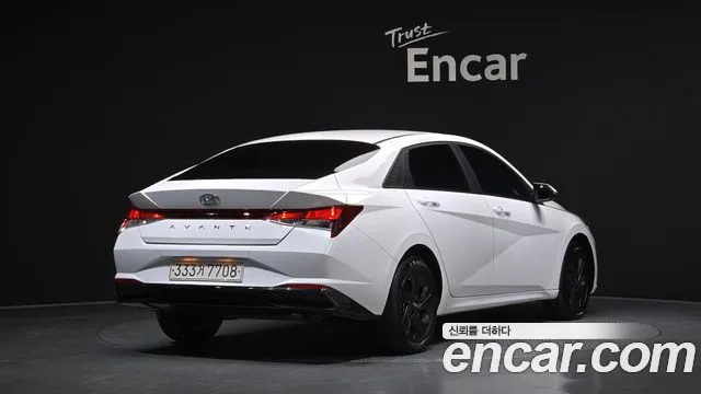 Hyundai AVANTE — Фото автомобиля 2