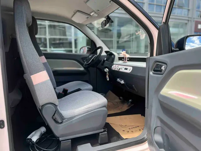 Wuling Hongguang Mini EV — Фото автомобиля 16