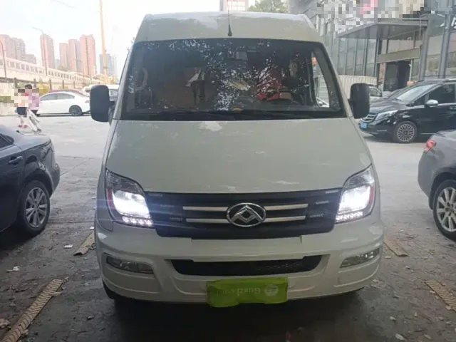 Maxus Xintu V80 — Фото автомобиля 2
