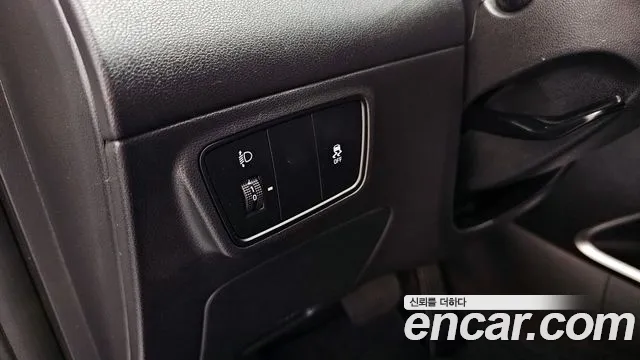 Hyundai Tucson Tucson (NX4) Дизель 2.0 2WD — Фото автомобиля 16