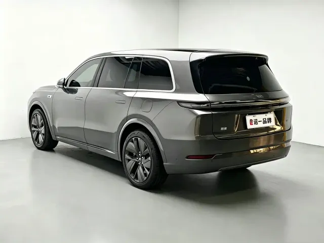 Li Auto L9 — Фото автомобиля 6
