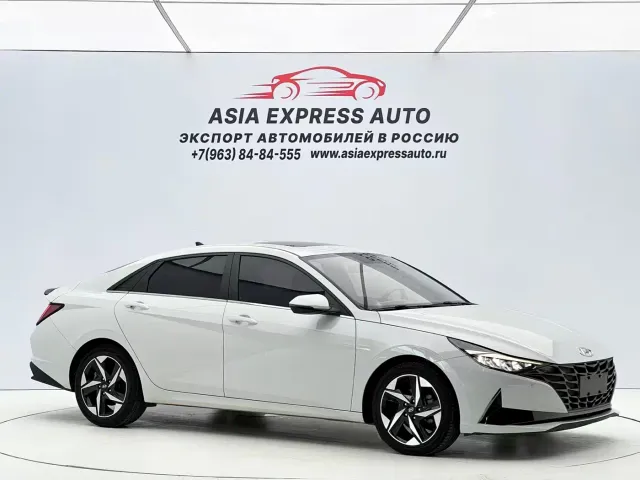 Hyundai Elantra 2022 1.5L CVT LUX Premium Edition — Фото автомобиля 3