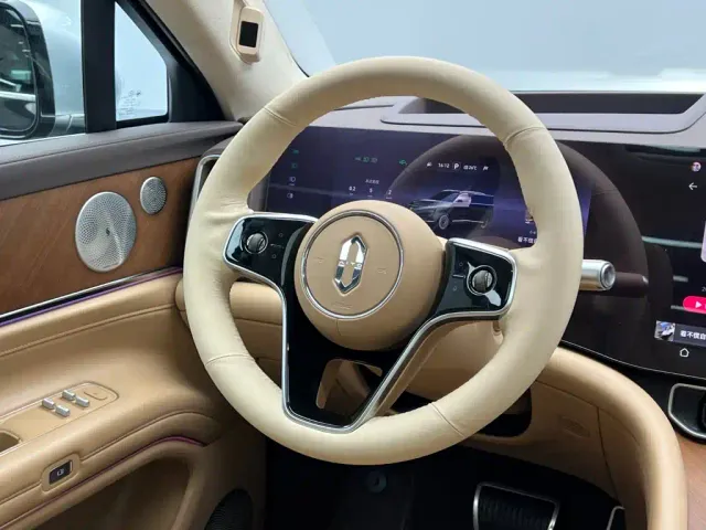 Aito M9 — Фото автомобиля 23