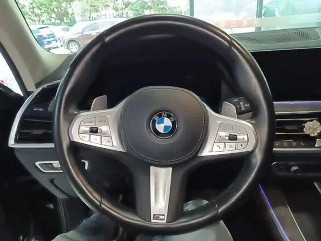 BMW X5 — Фото автомобиля 10