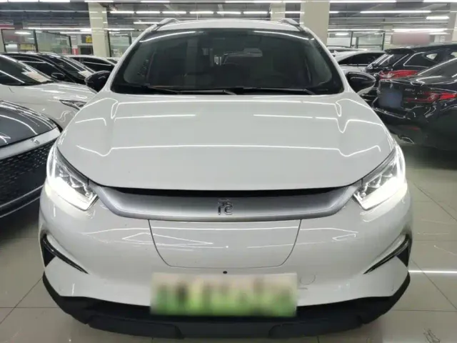 BYD Yuan Pro — Фото автомобиля 2