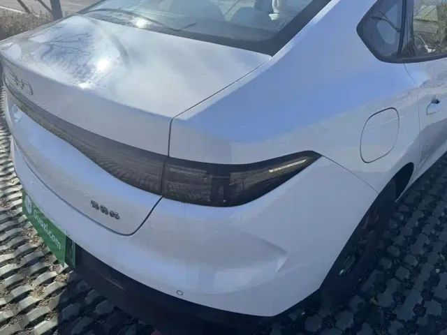BYD Seal 05 DM-i — Фото автомобиля 7