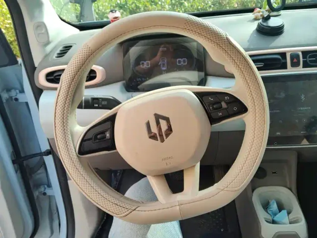 Leapmotor T03 — Фото автомобиля 15