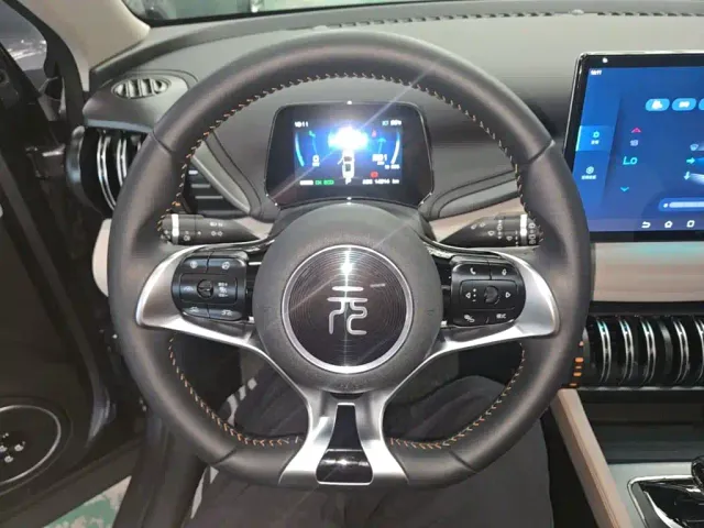 BYD Yuan PLUS — Фото автомобиля 10