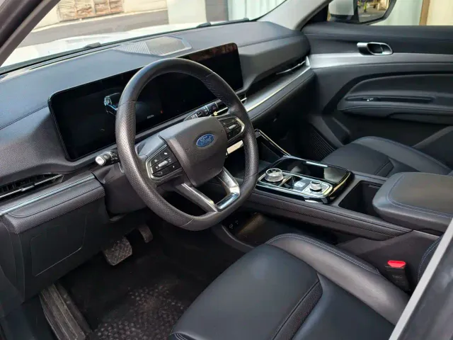 Ford Lingrui — Фото автомобиля 5