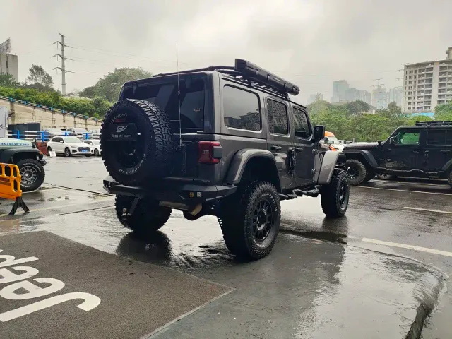 Jeep Wrangler — Фото автомобиля 18