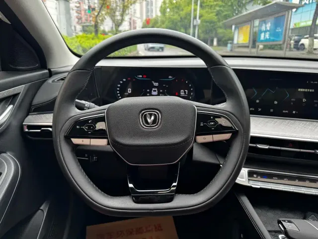 Changan Eado — Фото автомобиля 17