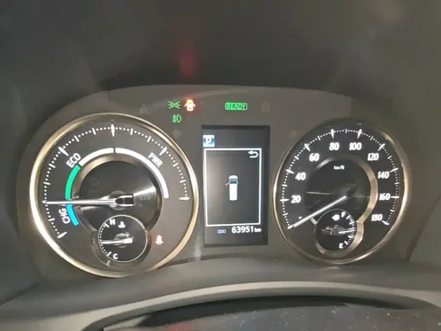 Toyota Vellfire — Фото автомобиля 11