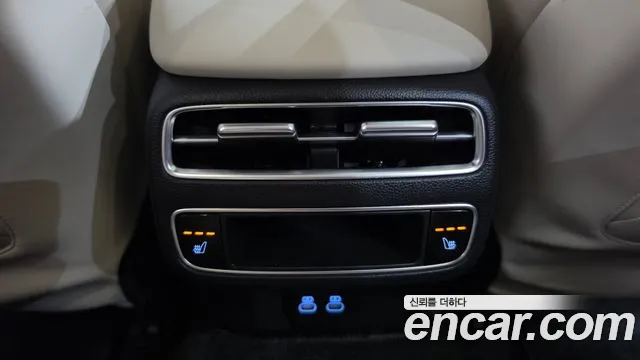 Genesis GV70 2.5T Бензин AWD — Фото автомобиля 30