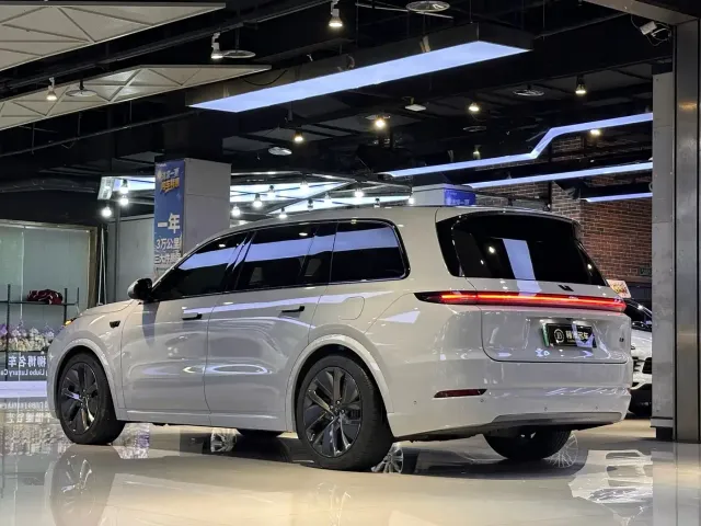 Li Auto L9 — Фото автомобиля 3