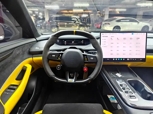 Xiaomi SU7 Ultra — Фото автомобиля 13