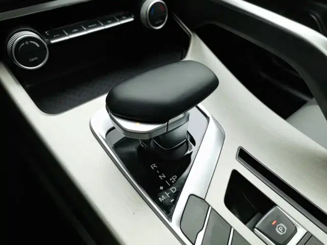 Geely Binyue — Фото автомобиля 13