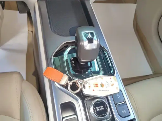 Geely ICON — Фото автомобиля 13