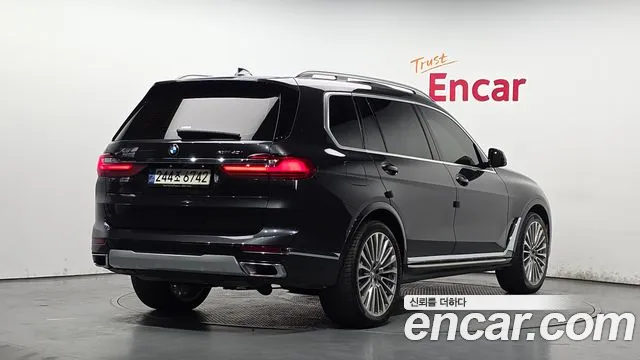 BMW X7 — Фото автомобиля 2