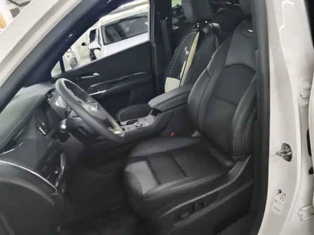 Cadillac XT4 — Фото автомобиля 14