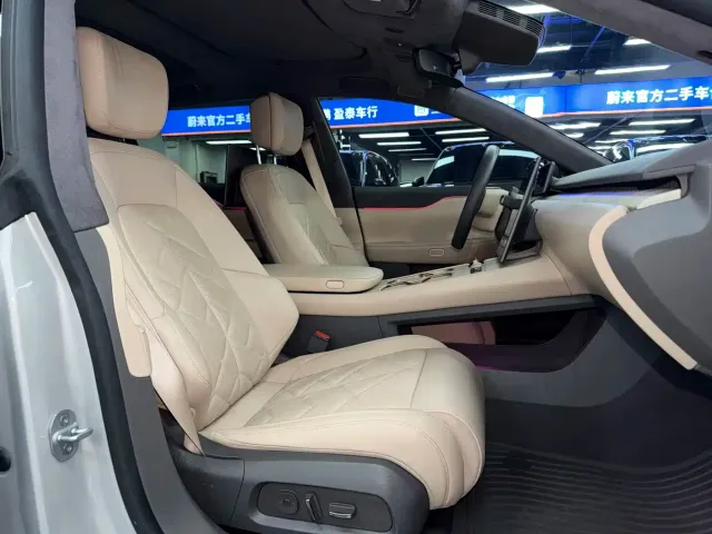 NIO NIO ET7 2024 75kWh Executive Signature Edition — Фото автомобиля 10