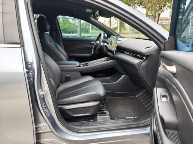 Baojun Yunhai — Фото автомобиля 24