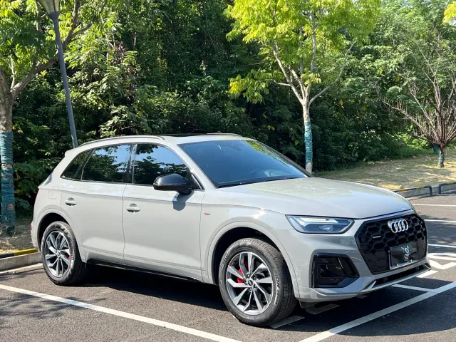 Audi Q5L — Фото автомобиля 3