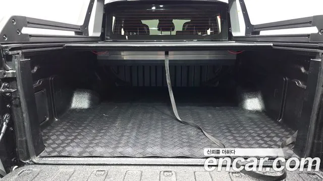 Kia Tasman Tasman 2.5T Бензин 4WD — Фото автомобиля 20