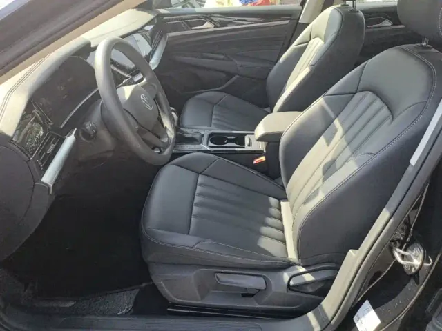 Volkswagen Passat — Фото автомобиля 14