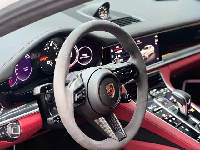 Porsche Panamera — Фото автомобиля 22