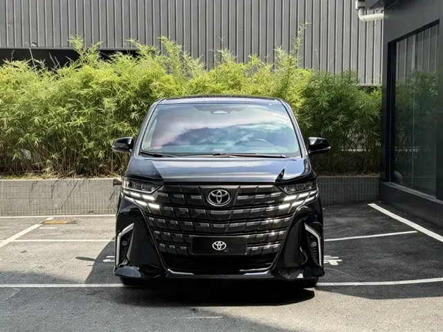 Фотография автомобиля — Toyota Alphard