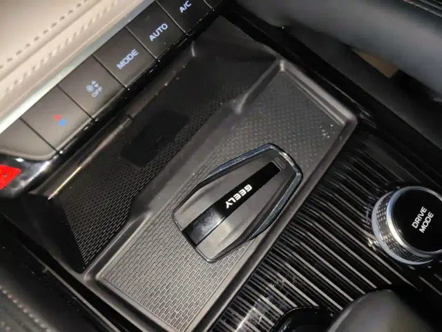 Geely Xingyue L — Фото автомобиля 11