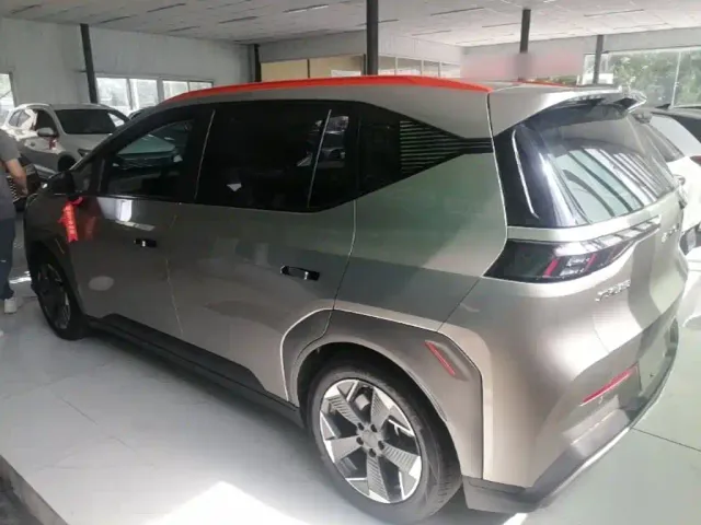 GAC Aion Y — Фото автомобиля 4