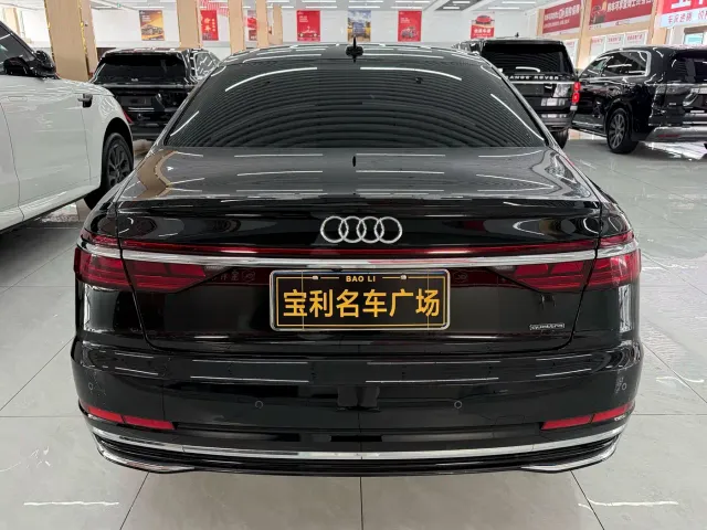 Audi A8 — Фото автомобиля 6