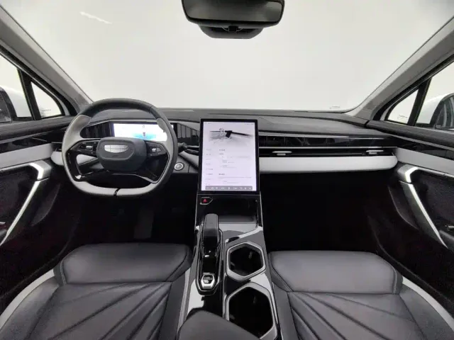 Geely Boyue L — Фото автомобиля 5
