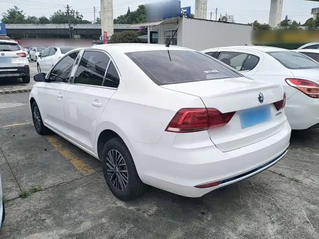 Volkswagen Santana — Фото автомобиля 4