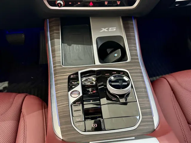 BMW X5 — Фото автомобиля 11