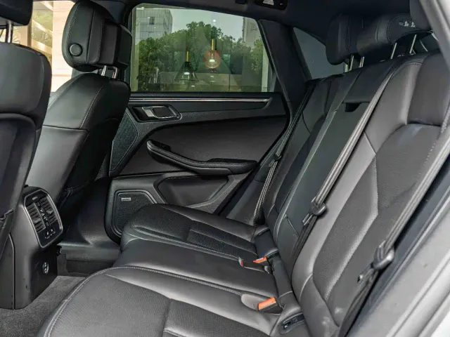 Porsche Macan — Фото автомобиля 19