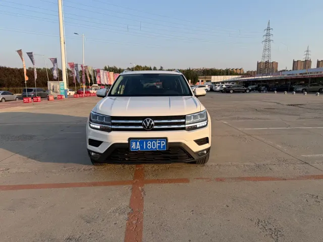 Volkswagen Tharu — Фото автомобиля 2