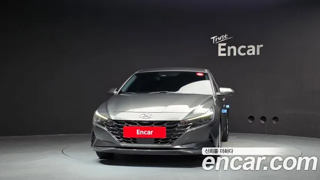 Hyundai Avante CN7 — Фото автомобиля 3