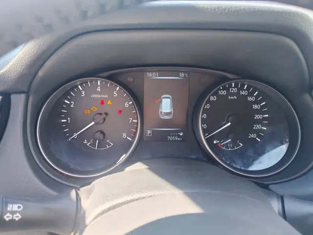 Nissan X-Trail — Фото автомобиля 8